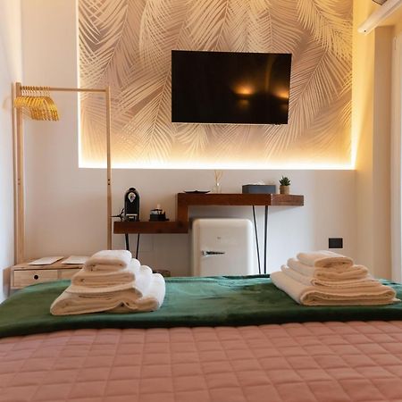5 Sensi - Vasca Idromassaggio, Terrazzo, Fibra Ultraveloce, Parcheggio Coperto Su Richiesta Hotel Cosenza Bagian luar foto