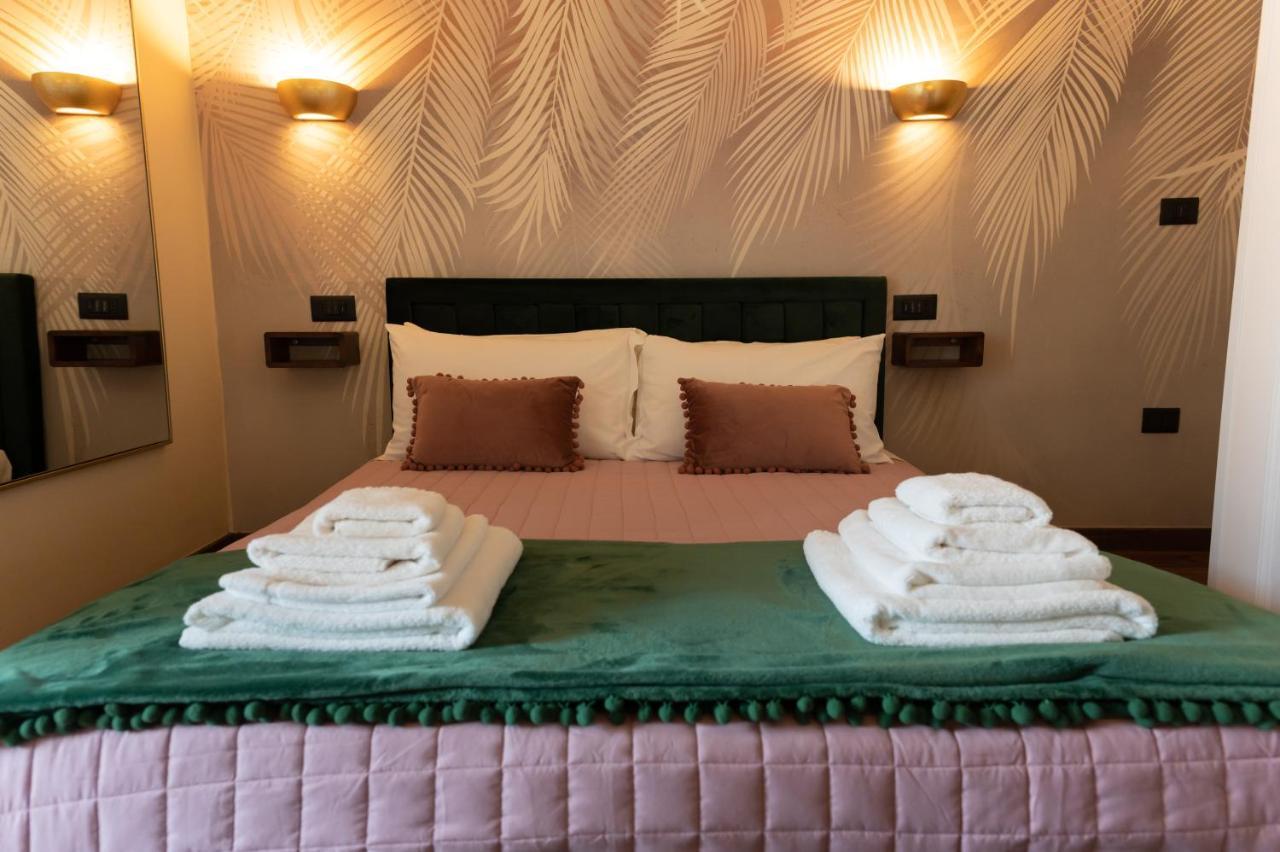5 Sensi - Vasca Idromassaggio, Terrazzo, Fibra Ultraveloce, Parcheggio Coperto Su Richiesta Hotel Cosenza Bagian luar foto