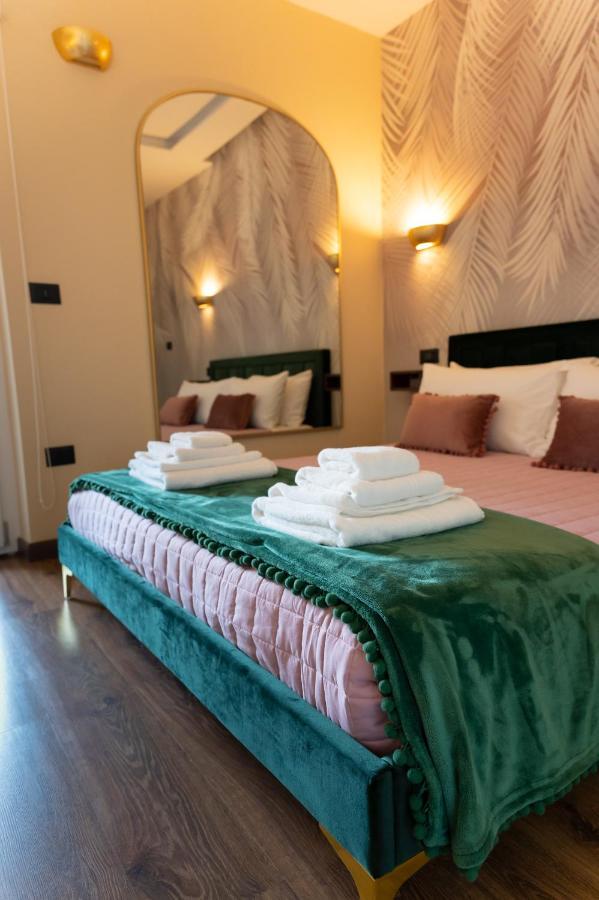 5 Sensi - Vasca Idromassaggio, Terrazzo, Fibra Ultraveloce, Parcheggio Coperto Su Richiesta Hotel Cosenza Bagian luar foto
