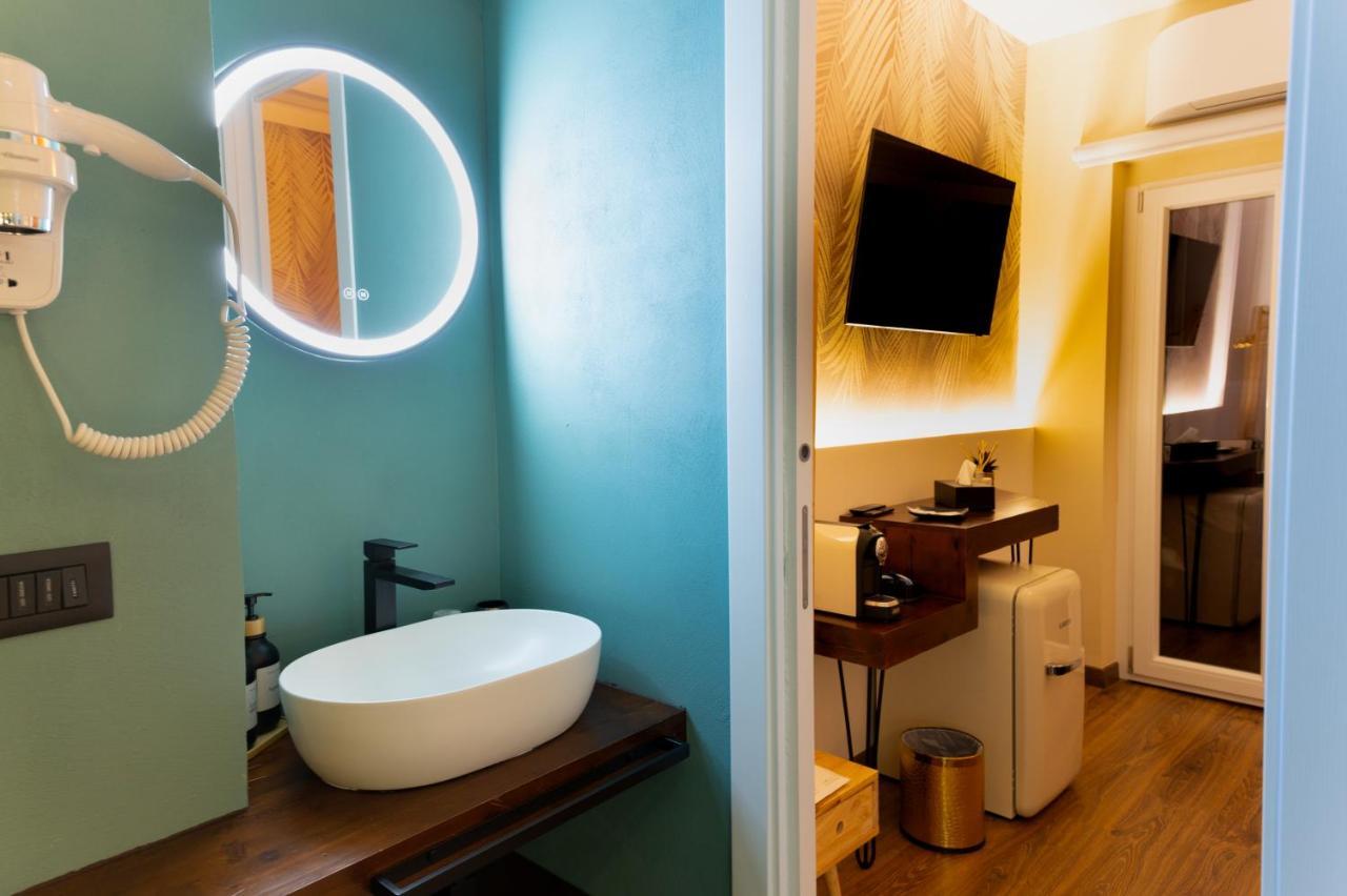 5 Sensi - Vasca Idromassaggio, Terrazzo, Fibra Ultraveloce, Parcheggio Coperto Su Richiesta Hotel Cosenza Bagian luar foto