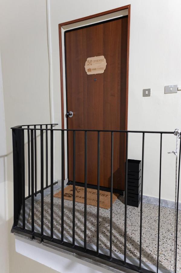 5 Sensi - Vasca Idromassaggio, Terrazzo, Fibra Ultraveloce, Parcheggio Coperto Su Richiesta Hotel Cosenza Bagian luar foto
