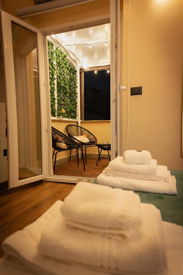 5 Sensi - Vasca Idromassaggio, Terrazzo, Fibra Ultraveloce, Parcheggio Coperto Su Richiesta Hotel Cosenza Bagian luar foto